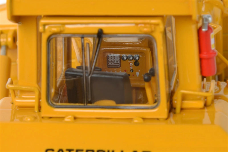 1:48 cat D9L CCM Limited Edition DIECAST Model
