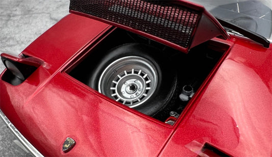 Kyosho Lamborghini Urraco Red Metallic No tail version 1:18 Car Pre-built Model view2