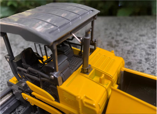 SUMITOMO HA60W Paver 1:50 Truck Pre-built Model