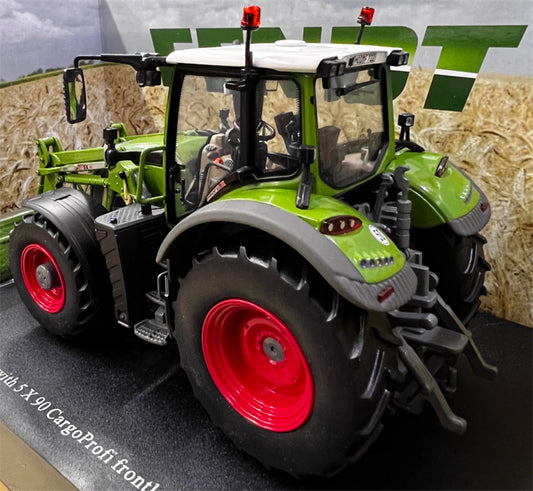 Universal Hobbies Fendt 722 Vario Agricultural Tractor With 5 X 90 CargoProfi Frontloader 1:32 Truck Pre-built Model