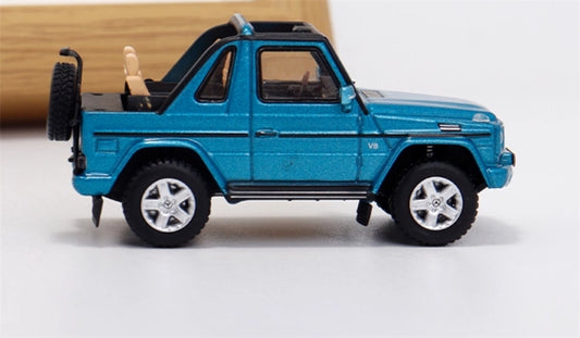 GCD Mercedes benz G500 two-door short-wheelbase convertible off-road with roof comes with 4 tires blue LHD 1:64 Car Pre-built Model view2