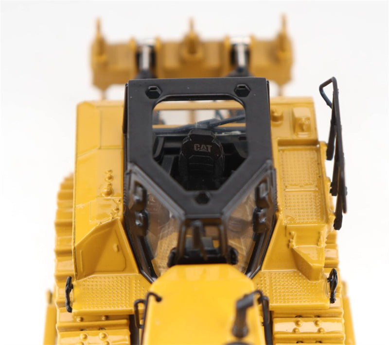 CATERPILLAR D8 Dozer Bulldozer 1:50 Truck Pre-built Model