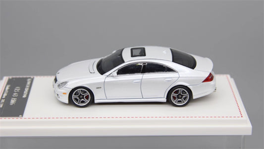 Focal Horizon Mercedes BENZ CLS63 AMG first generation C219 white Limited Edition 999PCS ONLY 1:64 Car Pre-built Model view2