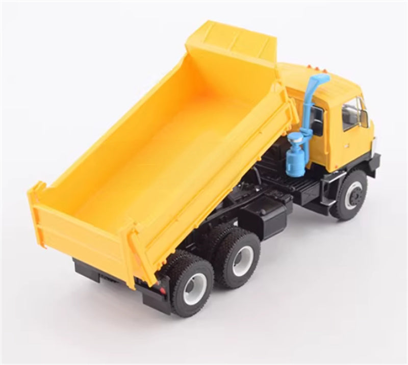 Modimio Czech Republic Tatra 815-S3 Three way Self Dump truck 1:43 Truck Pre-built Airliner Model Display view3