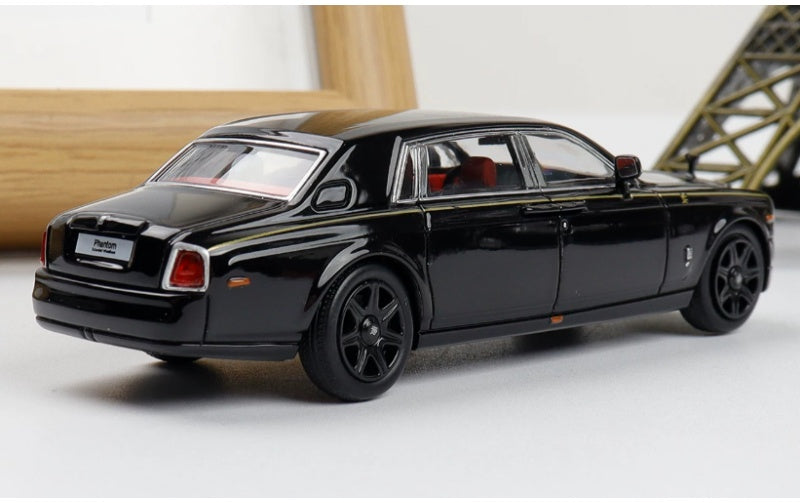 1:64 ROLLS-ROYCE Phantom VII Black/black mesh gold waistline SW DIECAST Model