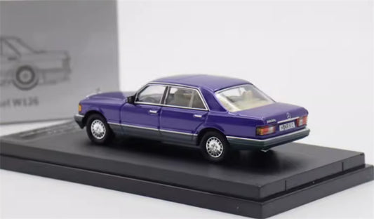 Master Mercedes Benz 560SEL W126 Metallic blue purple w/ gray border regular version 1:64 Car Pre-built Airliner Model Display view2