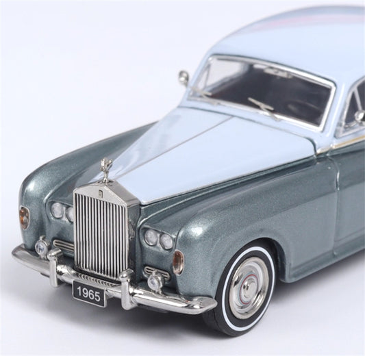 GFCC 1965 Rolls Royce Silver Cloud III classic car Light Blue Ice Blue Double LHD 1:64 car Pre-built Model view2