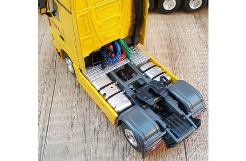 Mercedes ACTROS Shipping Container Truck DHL coating 1:50 Truck Pre-built Airliner Model Display view7