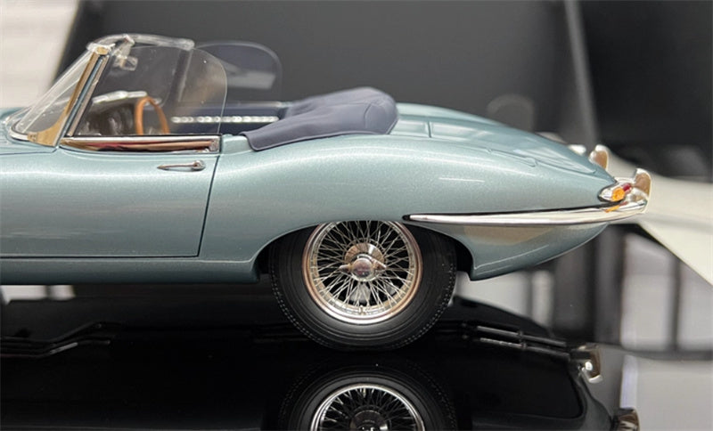 1:18 Jaguar e-type Amalgam convertible Resin Car Model view12