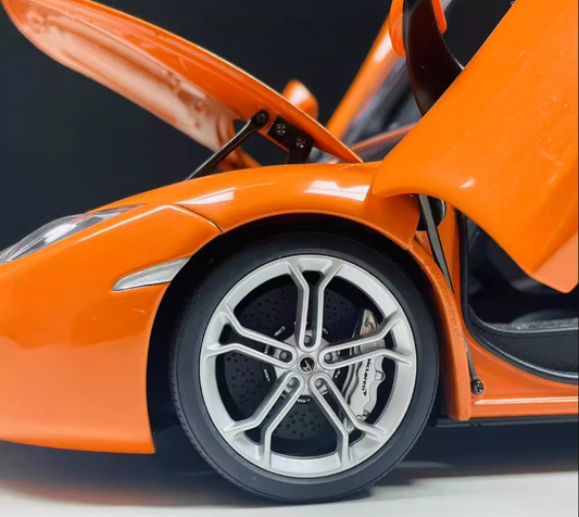 AUTOART McLaren MP4-12c Orange 1:18 Car Pre-built Model view2
