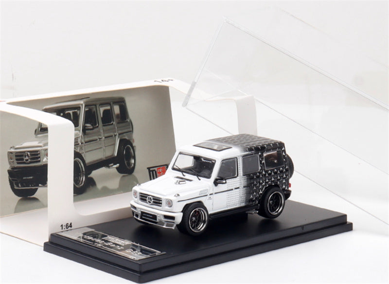 LeManFang Mercedes Benz G63 spare tire modification Starry White 1:64 Truck Pre-built Model view4