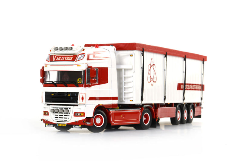 WSI DAF XF 105 SSC 4x2 Cargo Floor S.G. de Vries DTCSURHUISTERVEEN 1:50 Truck Pre-built Model