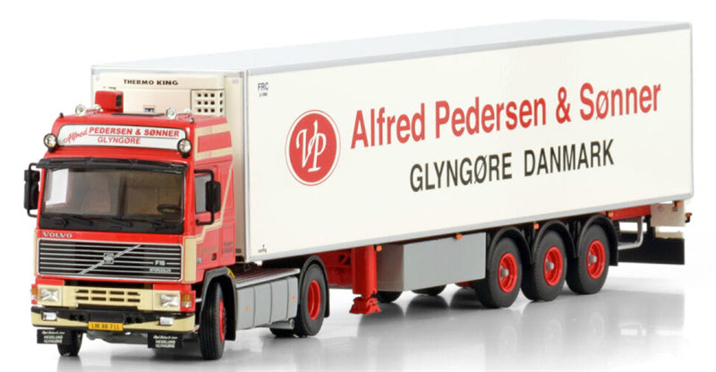 WSI VOLVO F12 GLOBETROTTER 4X2 REEFER TRAILER - 3 AXLE Alfred Pedersen & Sonner 1:50 Truck Pre-built Model