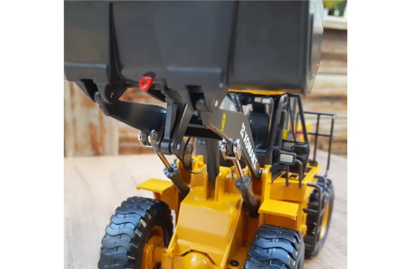 XGMA Machinery Loader Yellow 1:35 Truck Pre-built Airliner Model Display view11