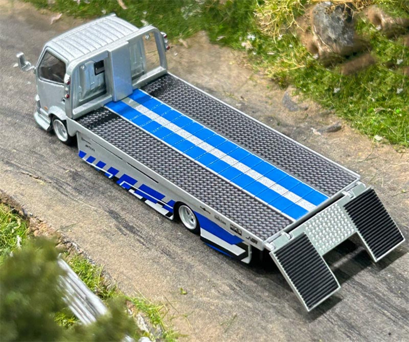 1:64 Hino H300 Silver Blue SUPCAR DIECAST Model