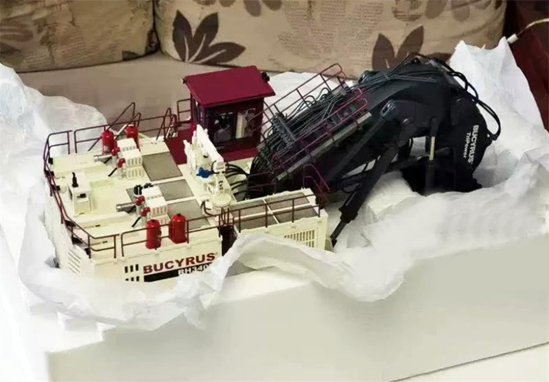 1:50 BUCYRUS RH340B Bymo Limited Collectors Edition Front shovel Black Red White Diecast Model