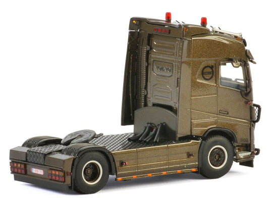 WSI VOLVO FH4 GLOBETROTTER 4x2 GVT 1:50 Truck Pre-built Model