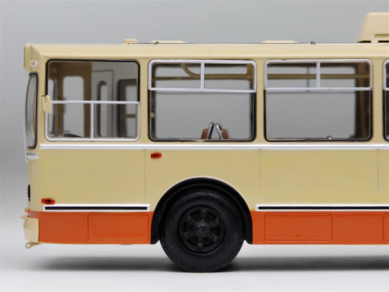 StartScaleModels Former Soviet Union/Russia ZIU 9 Trolley Bus Off white 1:43 Bus Pre-built Model