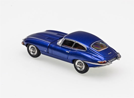 GFCC 1961 Jaguar E-Type Coupe hardtop version Metallic Blue Limited Edition 499PCS ONLY RHD 1:64 car Pre-built Model view2