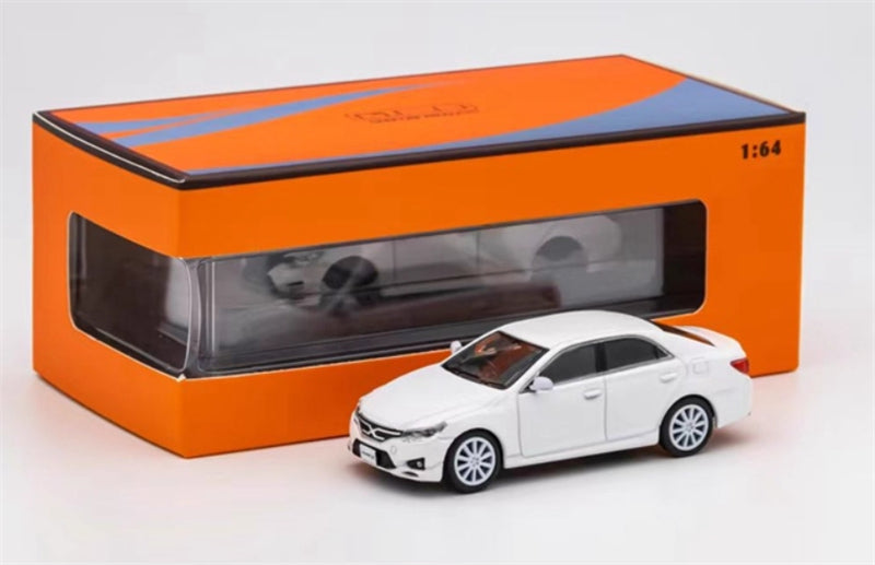 GCD Toyota Mark X White RHD 1:64 Car Pre-built Model view8