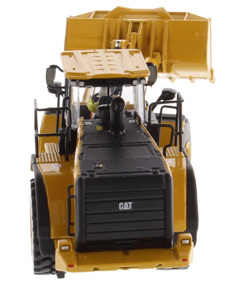 CATERPILLAR 966 GC Wheel Loader Limited Collection Edition 1:50 Truck Pre-built Model