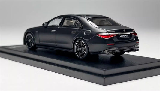 Almost Real Mercedes - AMG S 63 E Performance 2023 Night black magno 1:64 Car Pre-built Airliner Model Display view2