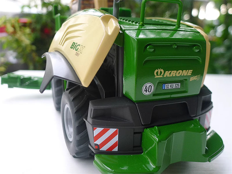 FLOZ Krone Big X 580 Maishacksler Forage Harvester 1:32 Truck Pre-built Model
