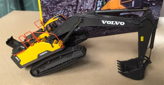 1:50 VOLVO EC480E MOTORART Collector Edition DIECAST Model