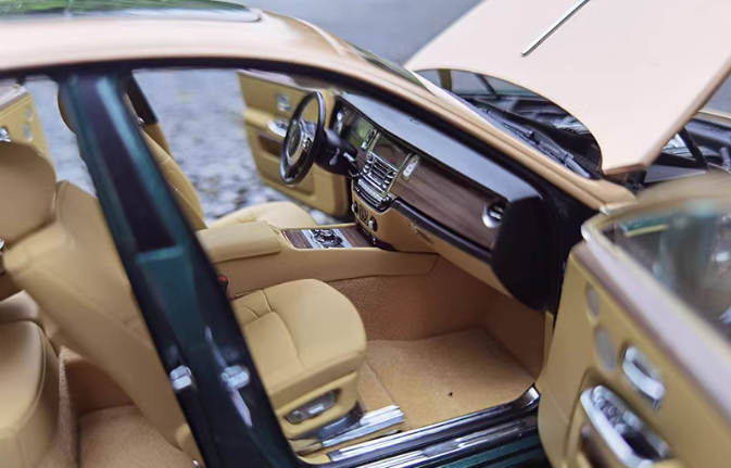 kyosho Rolls Royce RR ghost Green and gold dual color 1:18car Pre-a Model