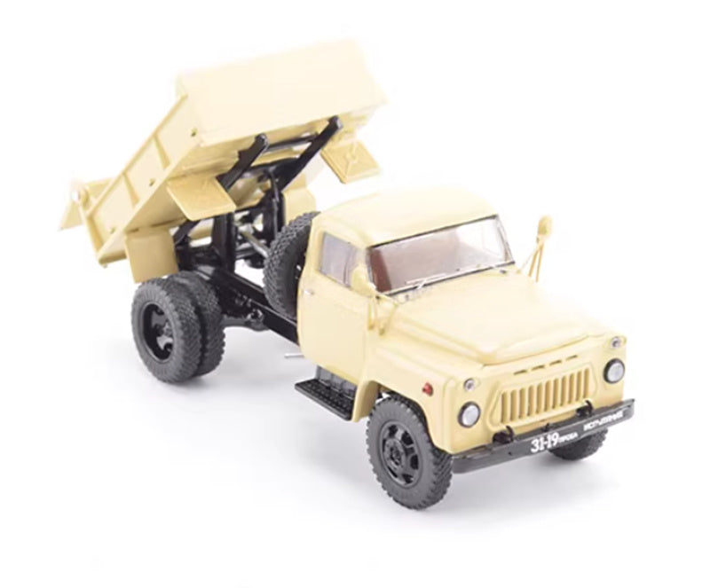 StartScaleModels Soviet SAZ-3504 (GAZ-52-04) dump truck 1:43 Truck Pre-built Airliner Model Display view5