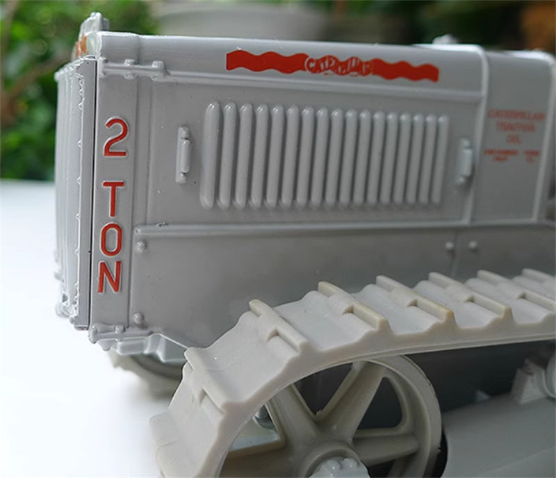 Norscot cat 2-TON tracked classical agricultural tractor Light gray 1:16 Truck Pre-built Model