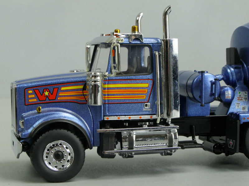 CATERPILLAR Western Star 4900 With MCNEILUS BRIDGEMASTER MIXER 1/50 Truck Pre-built Model