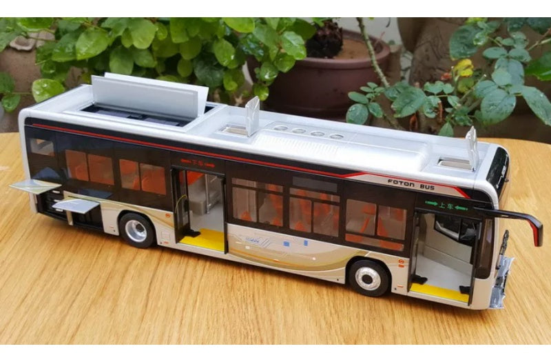 FOTON Ouhui BJ6129 bus Lighting version silver 1:36 Bus Pre-built Airliner Model Display view4