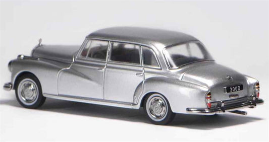 GFCC Mercedes Benz 300D 1959 classic car Silver LHD 1:64 car Pre-built Model view2