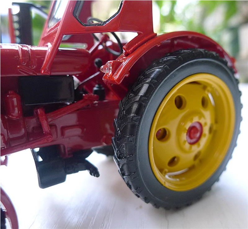 SCHUCO Famulus RS 14 36 European Classic Tractor red 1:32 Truck Pre-built Model