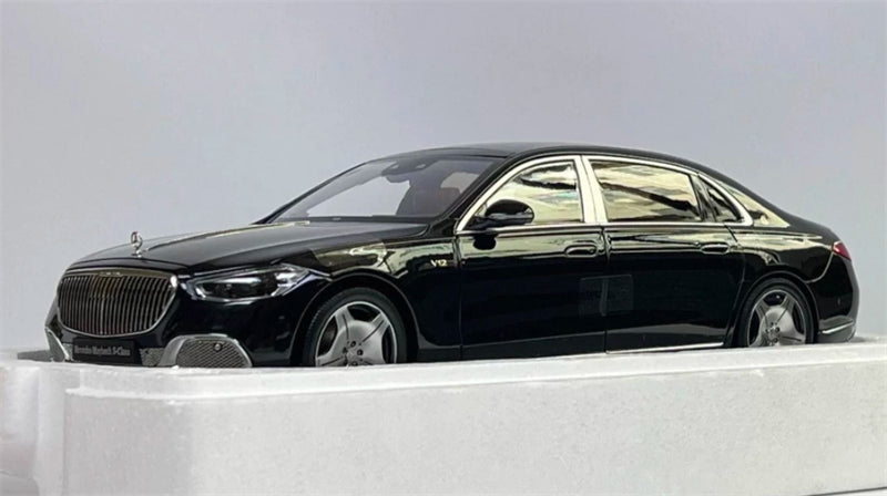 1:18 Mercedes Maybach S680 2021 Black Almost Real DIECAST Model