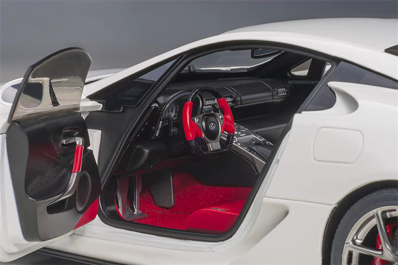 AUTOART LEXUS LFA Car white 1:18 DIECAST car