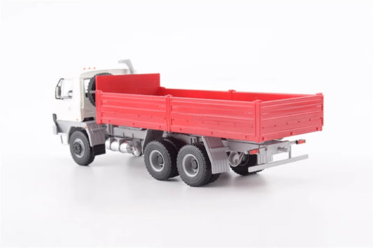 Premium ClassiXXs TATRA 815 V26 off-road flatbed truck Red and white coating 1:43 Truck Pre-built Model