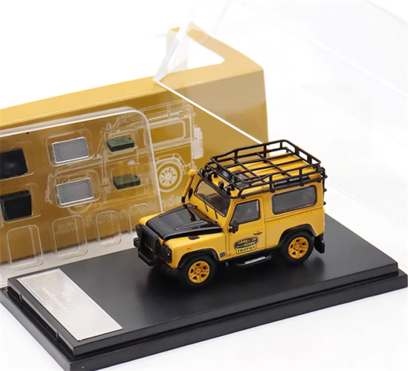 Master Land Rover Defender 90 Camel TROPHY Black Lid with Accessories 1:64 Car Pre-built Airliner Model Display view7
