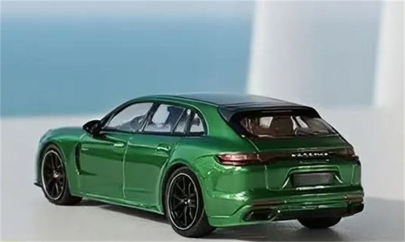 1:64 Porsche Panamera Travel version Limited Edition 599pcs ONLY Scarab Green Rhino Model DIECAST Model