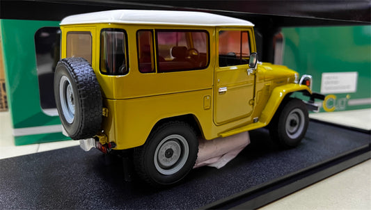 CULT FJ40 Toyota Land Cruiser 1:18 Car Pre-built Model