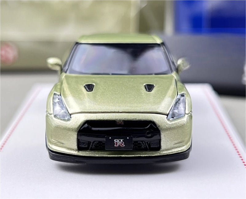 Focal Horizon Nissan GT-R R35 Emerald Green Limited Edition 999PCS ONLY 1:64 Car Pre-built Model view10
