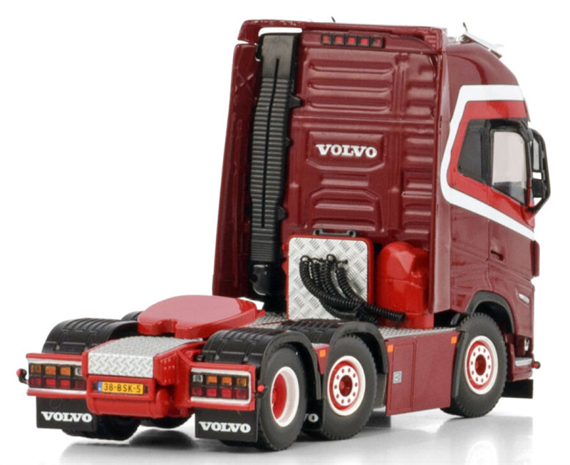 WSI VOLVO FH5 GLOBETROTTER XL 6X2 TWIN STEER Kees Verhoef Transport 1:50 Truck Pre-built Model