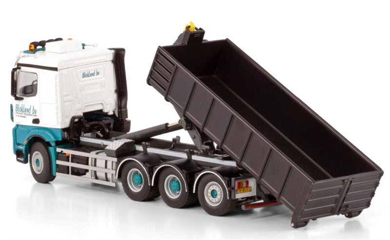 WSI AROCS MP4 2.300MM CLASSIC WITH 8X4 Blokland bv 1:50 Model