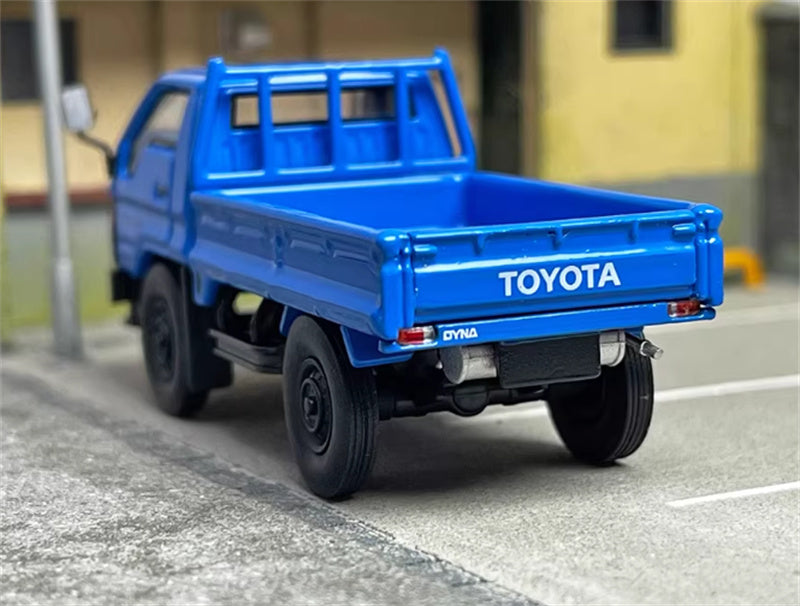 Master Toyota DYNA light truck Blue right hand drive 1:64 Truck Pre-built Airliner Model Display view10