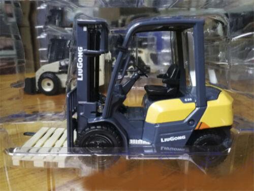 LIUGONG C30 forklift Yellow normal Edition 1/25 DIECAST Truck Pre-built Model view3