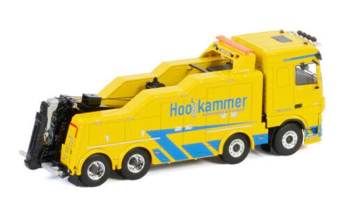 WSI DAF XF SUPER CAB MY2017 8X4 FALKOM HOOIKAMMER 1/50 DIECAST Pre-built view4