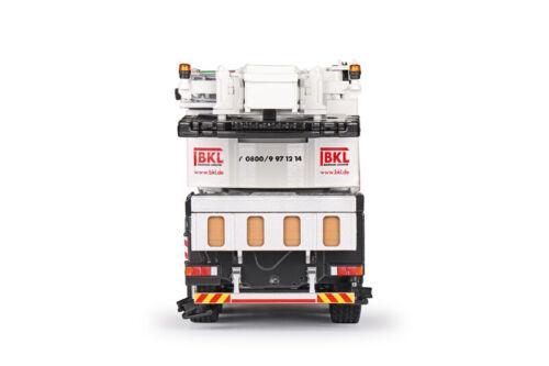 Conrad LIEBHERR LTM 1110-5.1 Mobile crane 1/50 DIECAST Truck Pre-built Model view5