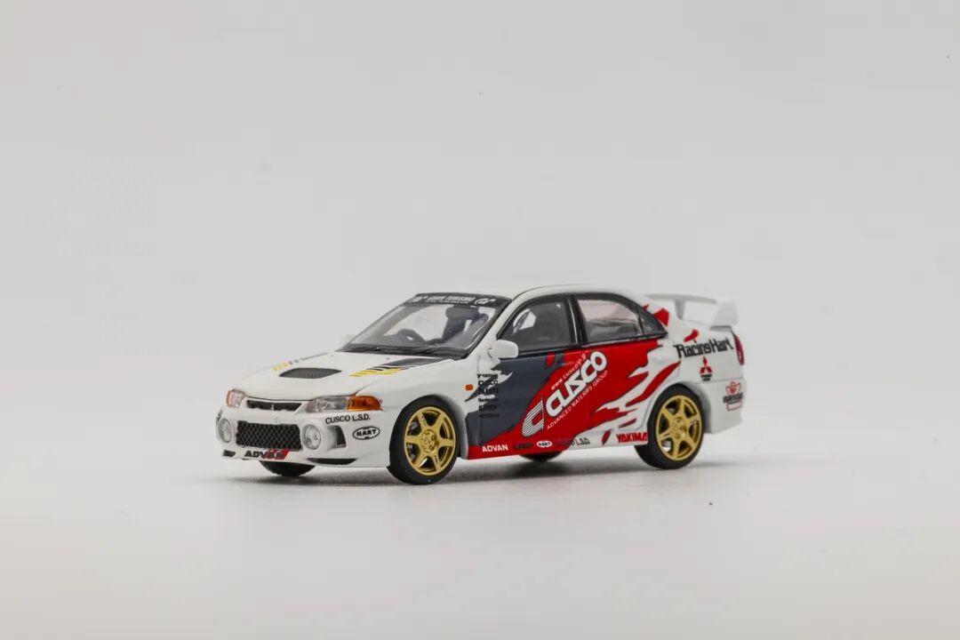 MOTORHELIX Mitsubishi Lancer Evolution IV GSR Cusco 1:64 diecast model