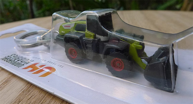 Universal Hobbies Claas Torion 1914 Keychain Green  Keychain Pre-built Model